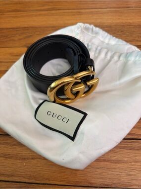 Gucci Black Leather Belt with Gold Double G Buckle- size 90